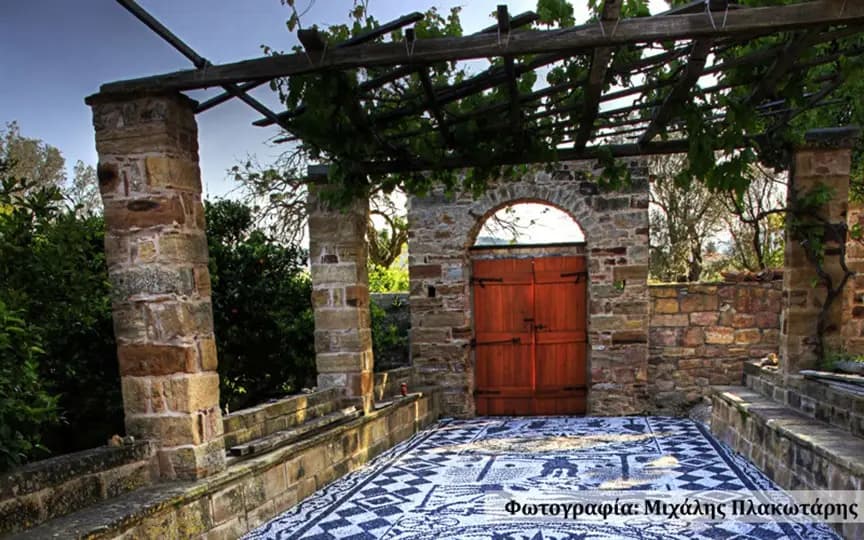Citrus garden path in the historic Kampos area of Chios
