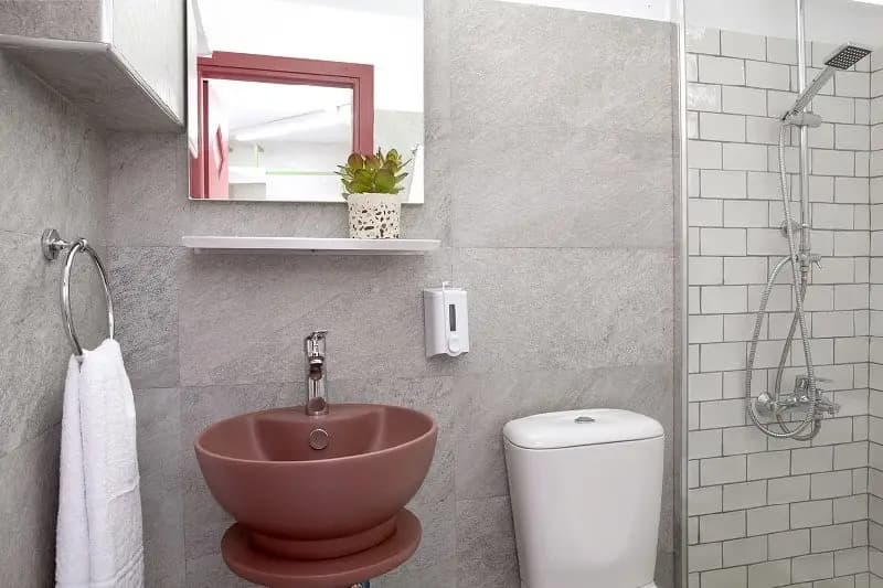 Standard triple room 5 in Chios - large renovated bathroom - Voulamandis House