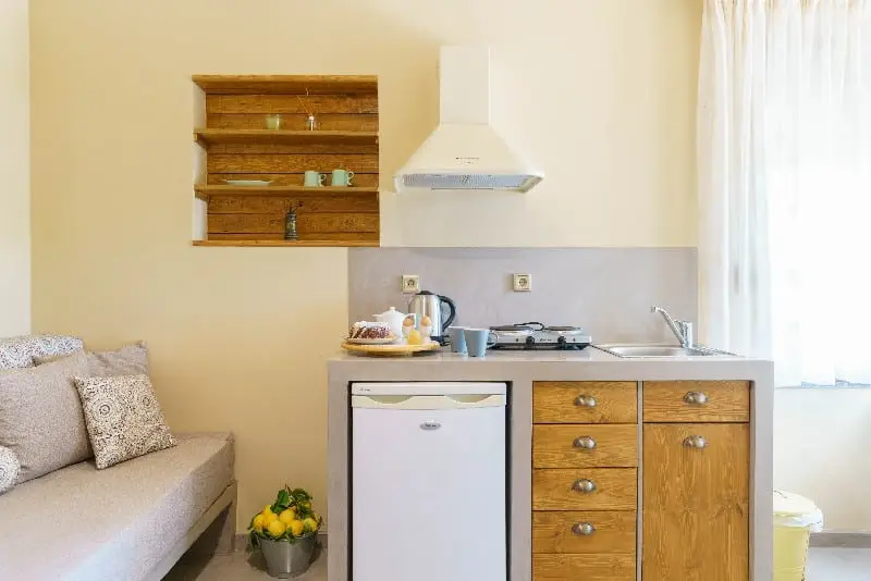 Standard room 3 in Chios - interior equipment and terrace access - Voulamandis House
