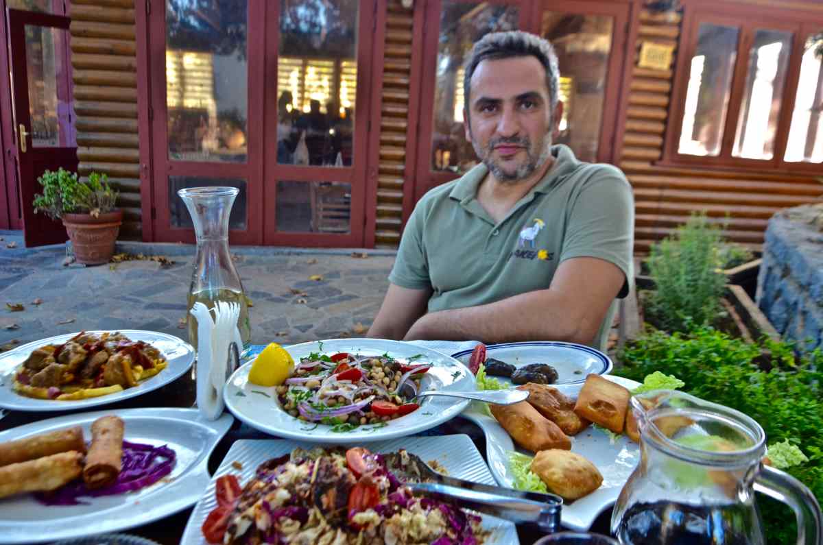 Handmade spaghetti and traditional food at Makelos tavern in Chios